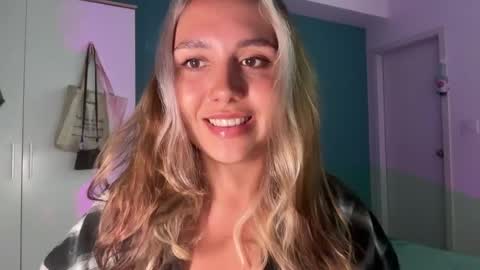 You fav Miss Si online show from April 28, 2026, 11:48 am