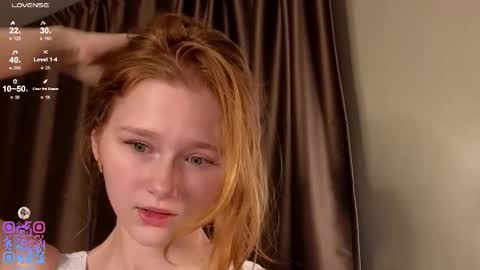 Call me Mia online show from November 18, 2025, 3:27 pm