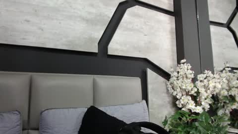 silknyx online show from March 1, 2026, 1:35 pm