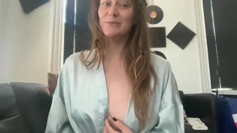 silkwilde online show from April 24, 2026, 3:36 pm