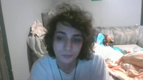 Snapshot of sillycutecow chatting on February 27, 2025, 12:32 am Hailey online show from February 27, 2025, 12:32 am