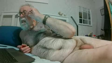 sillyoldman45221063 online show from June 2, 2026, 10:12 pm