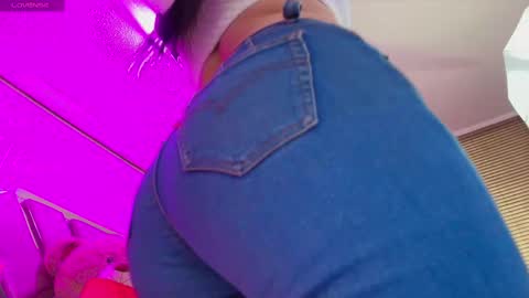 SIlvana  online show from September 29, 2025, 1:05 pm