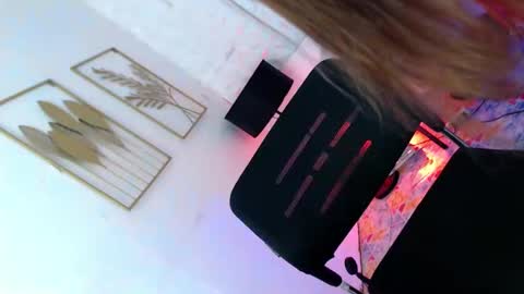  Silvana  for short  VANA  online show from December 20, 2025, 3:52 pm