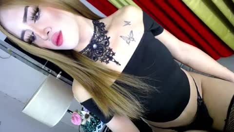 Snapshot of silvana_starr chatting on June 19, 2026, 3:49 pm Silvana for short VANA online show from June 19, 2026, 3:49 pm