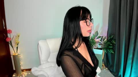 Snapshot of silvanna_moore chatting on December 20, 2025, 4:58 pm Silvanna online show from December 20, 2025, 4:58 pm