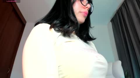 Snapshot of silvanna_moore chatting on April 23, 2026, 3:14 pm Silvanna online show from April 23, 2026, 3:14 pm