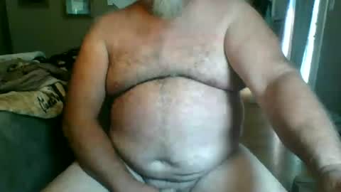 Snapshot of silverdadbod26 chatting on July 2, 2026, 4:35 pm silverdadbod26 online show from July 2, 2026, 4:35 pm