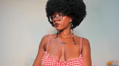 Snapshot of silverosequeen chatting on April 11, 2026, 6:40 am silverosequeen online show from April 11, 2026, 6:40 am