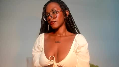 Snapshot of silverosequeen chatting on May 10, 2026, 9:03 am silverosequeen online show from May 10, 2026, 9:03 am