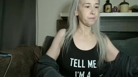 Snapshot of silversuccubus chatting on February 20, 2026, 5:26 am silversuccubus online show from February 20, 2026, 5:26 am