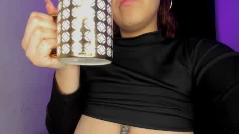 Snapshot of silvia_richiej chatting on December 22, 2025, 9:06 am silvia online show from December 22, 2025, 9:06 am