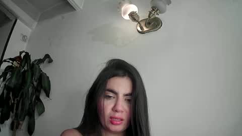 Snapshot of silviecollins chatting on January 29, 2025, 2:19 am Silvie online show from January 29, 2025, 2:19 am