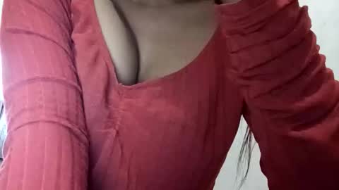 simarsharma6222 online show from December 3, 2025, 3:36 am