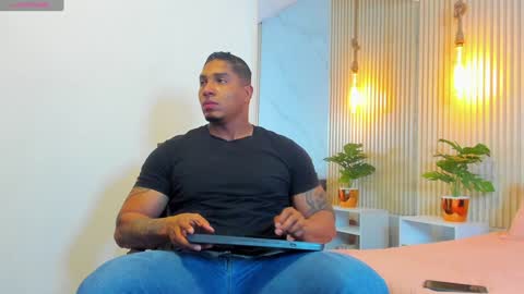 Snapshot of simeone_panda chatting on January 9, 2025, 11:58 am simeone_panda online show from January 9, 2025, 11:58 am