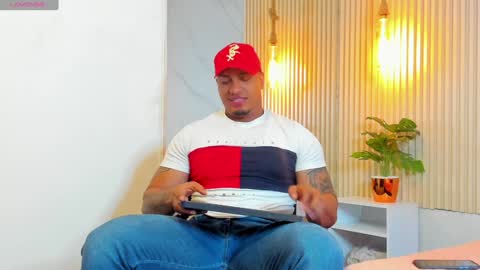 Snapshot of simeone_panda chatting on January 17, 2025, 11:49 am simeone_panda online show from January 17, 2025, 11:49 am