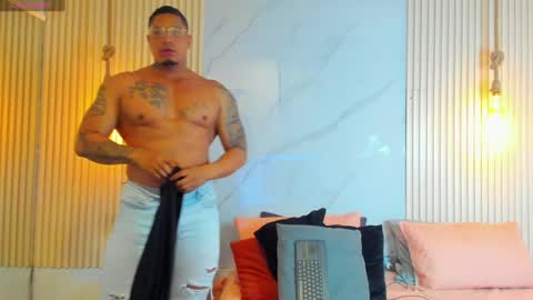 Snapshot of simeone_panda chatting on January 28, 2025, 2:42 pm simeone_panda online show from January 28, 2025, 2:42 pm