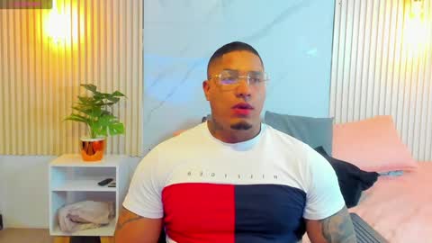 Snapshot of simeone_panda chatting on February 1, 2025, 11:54 am simeone_panda online show from February 1, 2025, 11:54 am