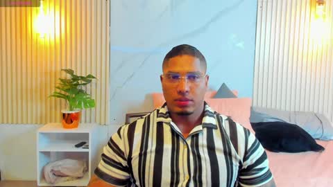 Snapshot of simeone_panda chatting on February 2, 2025, 3:39 pm simeone_panda online show from February 2, 2025, 3:39 pm