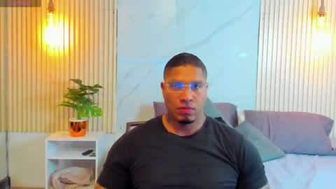 Snapshot of simeone_panda chatting on February 4, 2025, 12:00 pm simeone_panda online show from February 4, 2025, 12:00 pm