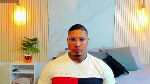 Snapshot of simeone_panda chatting on February 17, 2025, 1:10 pm simeone_panda online show from February 17, 2025, 1:10 pm