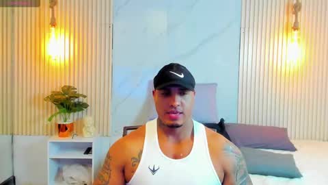 Snapshot of simeone_panda chatting on March 4, 2025, 2:53 pm simeone_panda online show from March 4, 2025, 2:53 pm