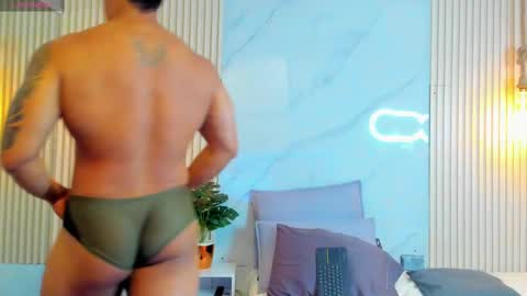 Snapshot of simeone_panda chatting on March 9, 2025, 3:27 pm simeone_panda online show from March 9, 2025, 3:27 pm