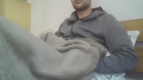 Snapshot of simml98 chatting on December 15, 2024, 10:28 am Sam online show from December 15, 2024, 10:28 am