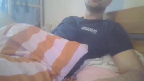 Snapshot of simml98 chatting on February 8, 2026, 2:09 pm Sam online show from February 8, 2026, 2:09 pm