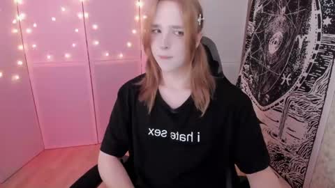 Snapshot of simochka_ chatting on June 25, 2026, 4:45 am Simochka online show from June 25, 2026, 4:45 am