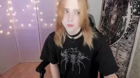 Snapshot of simochka_ chatting on July 1, 2026, 4:25 am Simochka online show from July 1, 2026, 4:25 am