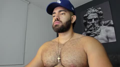 simon_leon01 online show from February 26, 2025, 12:27 am