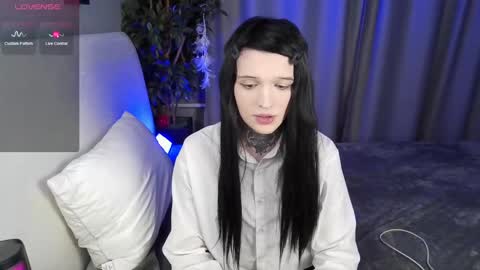 Snapshot of simona_rain chatting on February 14, 2025, 1:23 am Simona online show from February 14, 2025, 1:23 am