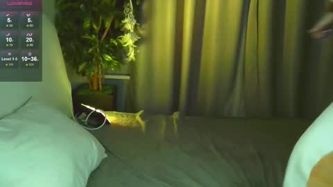 Snapshot of simona_rain chatting on February 20, 2025, 2:57 pm Simona online show from February 20, 2025, 2:57 pm