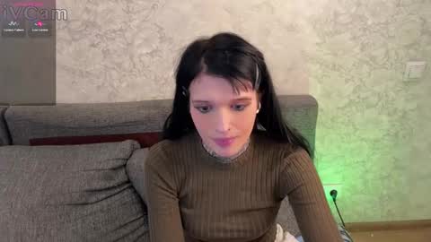 Snapshot of simona_rain chatting on March 2, 2025, 8:05 am Simona online show from March 2, 2025, 8:05 am