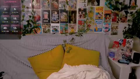 Snapshot of simona_rain chatting on September 26, 2025, 11:20 pm Simona online show from September 26, 2025, 11:20 pm