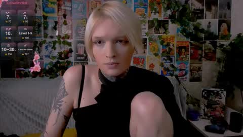 Snapshot of simona_rain chatting on October 4, 2025, 3:15 am Simona online show from October 4, 2025, 3:15 am
