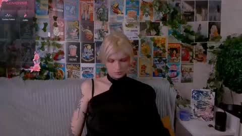 Snapshot of simona_rain chatting on October 10, 2025, 12:31 am Simona online show from October 10, 2025, 12:31 am
