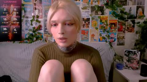 Snapshot of simona_rain chatting on October 11, 2025, 1:27 am Simona online show from October 11, 2025, 1:27 am