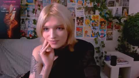 Snapshot of simona_rain chatting on October 21, 2025, 10:43 pm Simona online show from October 21, 2025, 10:43 pm