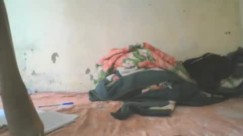 simonettee online show from November 6, 2025, 4:46 am