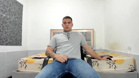 SIMON KELER online show from February 2, 2026, 1:21 pm