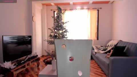 zoe online show from December 15, 2025, 6:34 pm