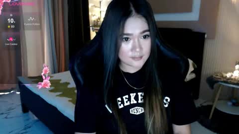 Adrianna Fowler online show from February 9, 2026, 12:58 am