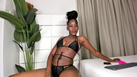 sincerre9_tara online show from February 28, 2025, 9:04 am