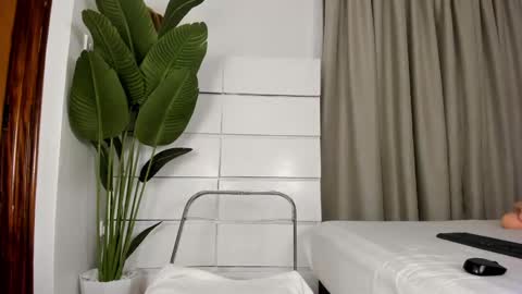 sincerre9_tara online show from March 12, 2025, 10:37 am