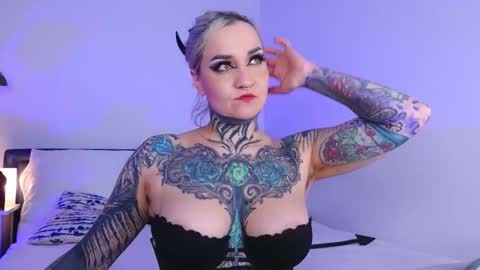 Ms. Sindel online show from October 10, 2025, 1:43 pm