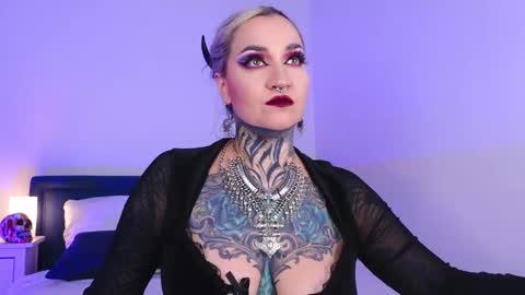 Ms. Sindel online show from October 15, 2025, 1:33 pm