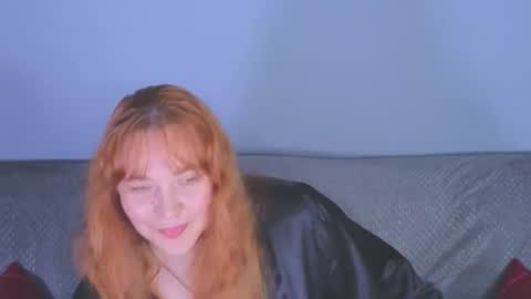 Snapshot of sinful_helena chatting on May 21, 2026, 3:35 am sinful_helena online show from May 21, 2026, 3:35 am