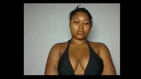 Snapshot of sinfultemptx chatting on February 22, 2026, 9:41 am Zanele online show from February 22, 2026, 9:41 am